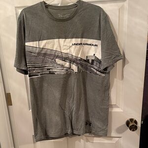 Under Armour Gray and White Men's Graphic Tee